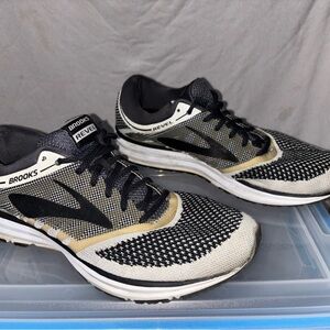 Brooks Revel - Men’s Black and White Athletic Shoes